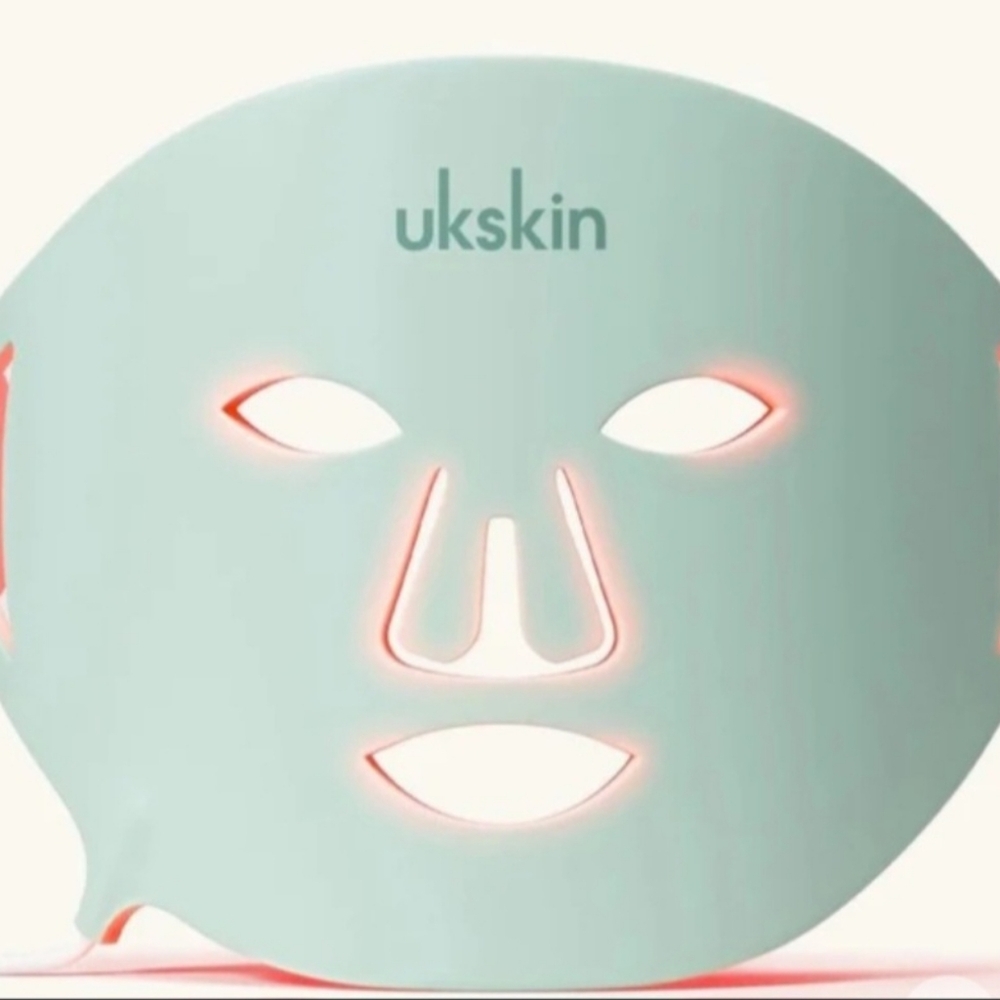 UKSKIN LED Dual Light Pro-Therapy Face Mask by UKLASH